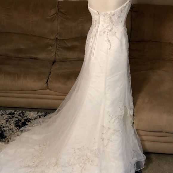 OLEG CASSINI Ivory CES409 Wedding Dress - Picture 15 of 15